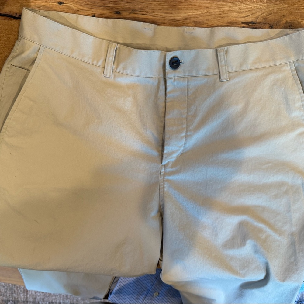 Lululemon Athletica Tan Relaxed Fit Tapered Trouser.
